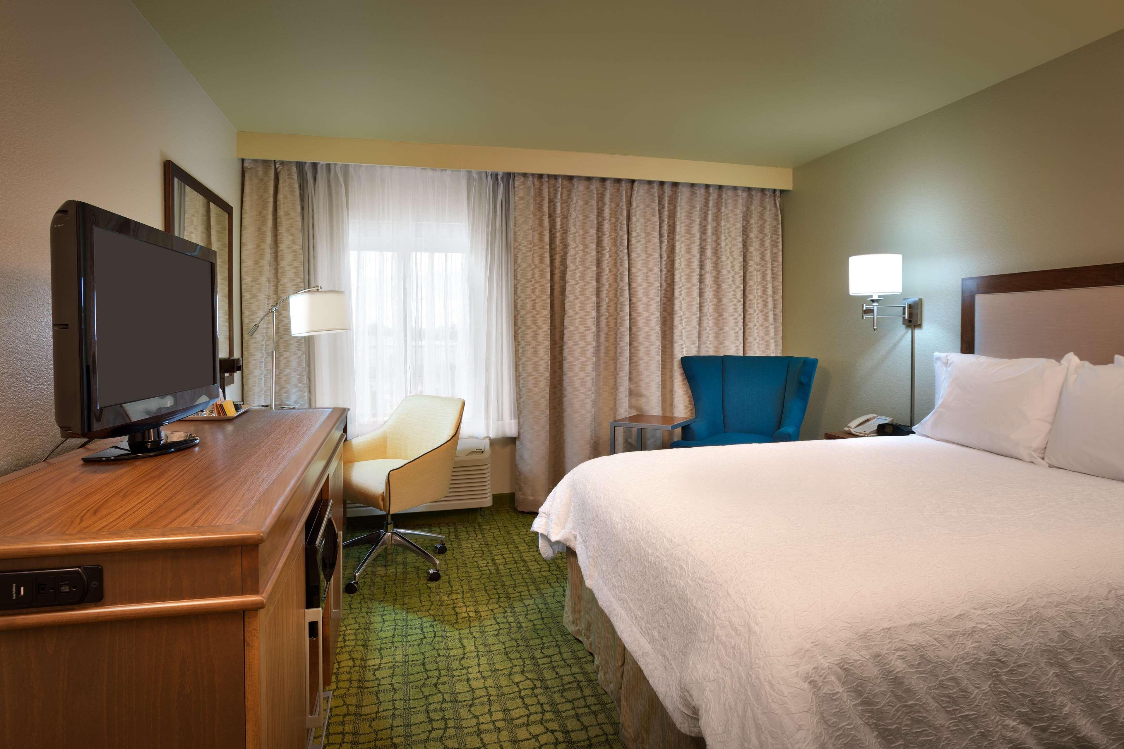Hampton Inn By Hilton Irvine East - Лейк Форест Екстериор снимка