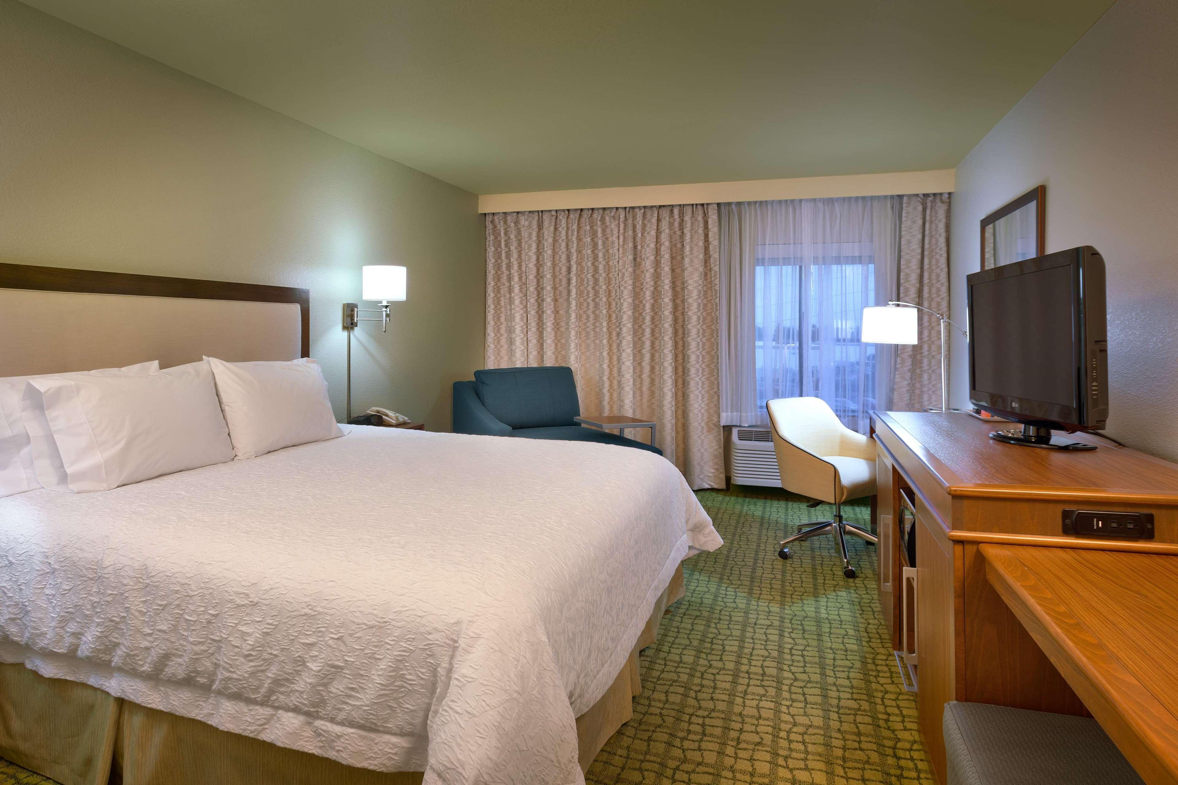 Hampton Inn By Hilton Irvine East - Лейк Форест Екстериор снимка