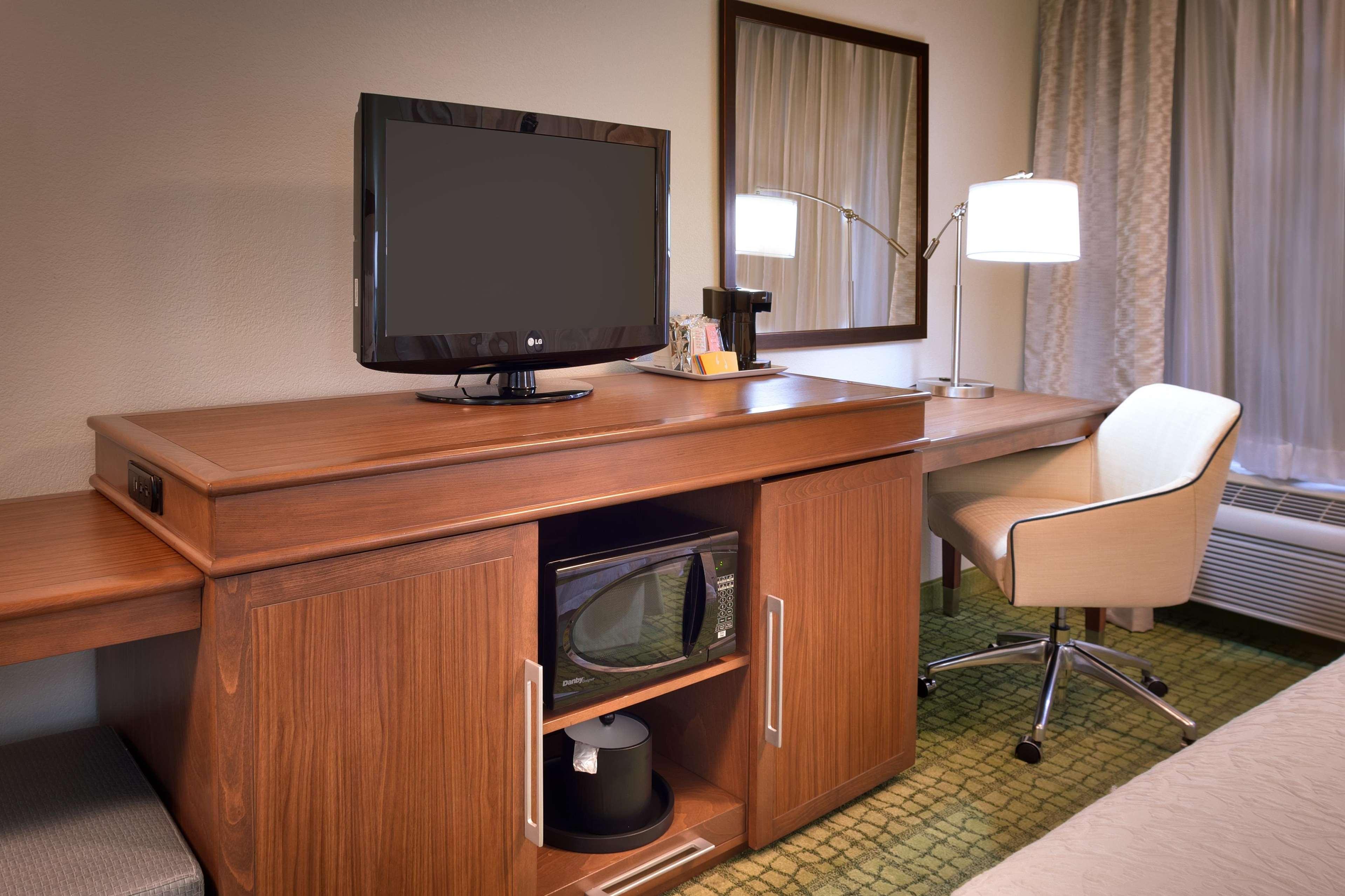 Hampton Inn By Hilton Irvine East - Лейк Форест Екстериор снимка