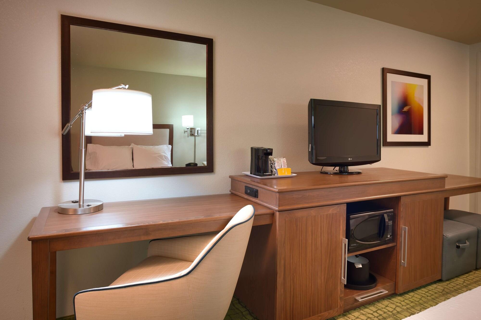 Hampton Inn By Hilton Irvine East - Лейк Форест Екстериор снимка