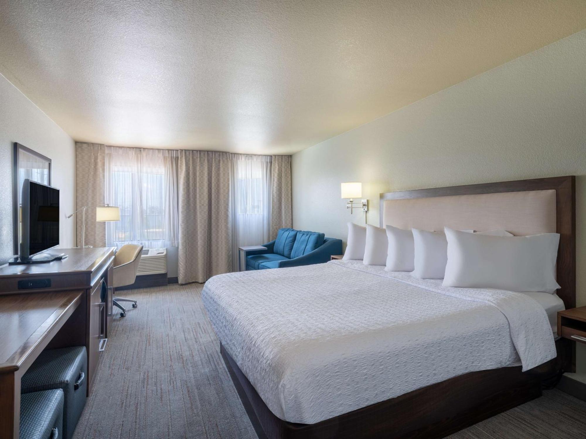 Hampton Inn By Hilton Irvine East - Лейк Форест Екстериор снимка
