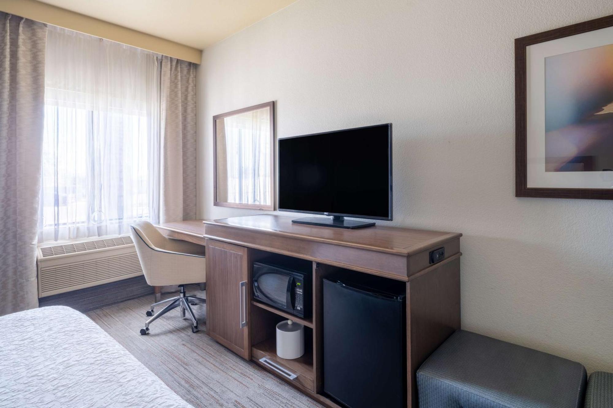Hampton Inn By Hilton Irvine East - Лейк Форест Екстериор снимка
