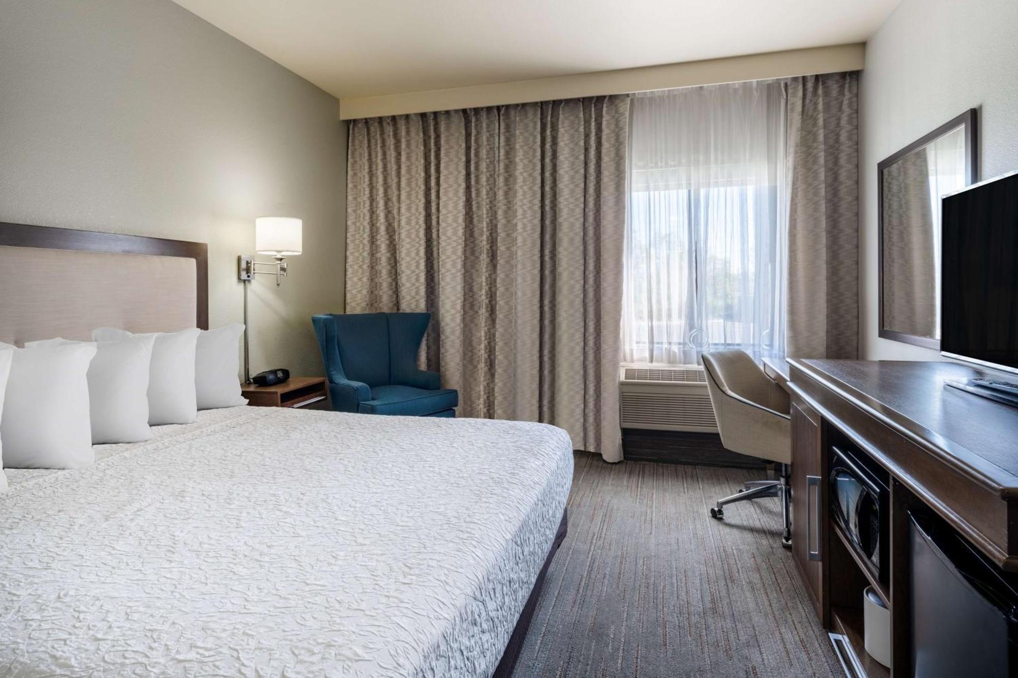 Hampton Inn By Hilton Irvine East - Лейк Форест Екстериор снимка